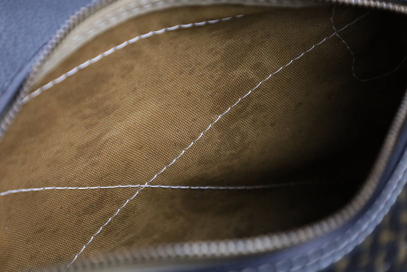 Leather Dump Pouch with Shemagh